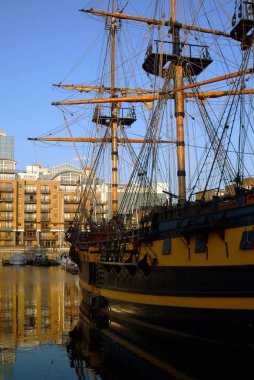 Avrupa İngiltere'de london docklands st katherine dock