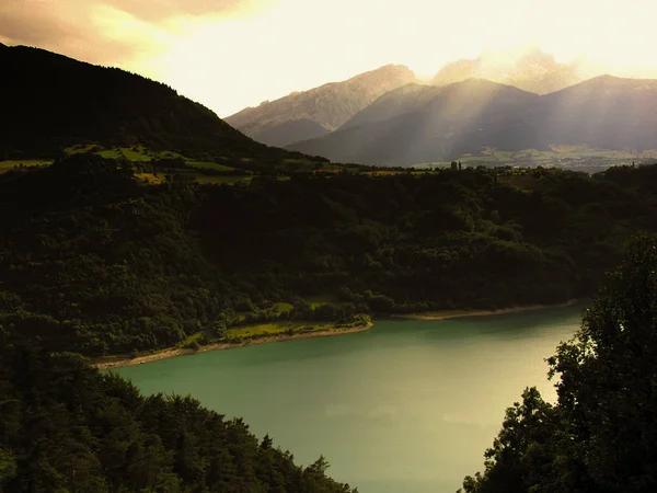 Francia Alpi Provenza Lago Montagne — Foto Stock