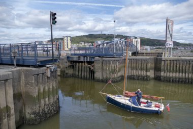 Swansea marina dock Dock bağlantı noktası tekne tekneler Galler glamorgan İngiltere'de tekne liman 