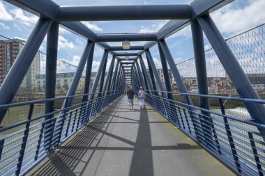 Swansea marina dock Dock bağlantı noktası tekne tekneler Galler glamorgan İngiltere'de tekne liman 