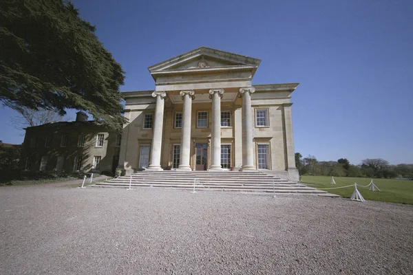 Gardens of stately home — Stock Photo, Image