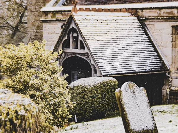 Église d'Angleterre église paroissiale dans le village anglais Angleterre Royaume-Uni — Photo