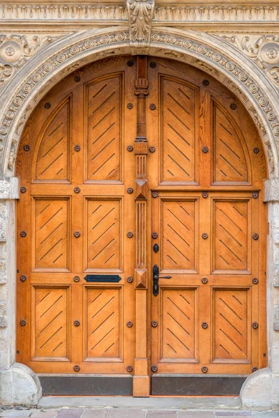 Closeup Beautiful Wooden Door Building — Stock Photo, Image
