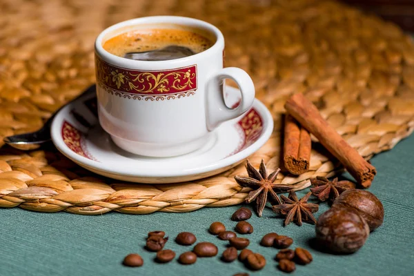 Nature Morte Sul Tavolo Turco Delizioso Caffè Con Spezie Cannella — Foto Stock