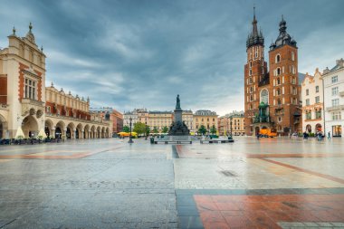 Polonya, Krakow merkezi, şehrin ana konumlar bulutlu bir günde