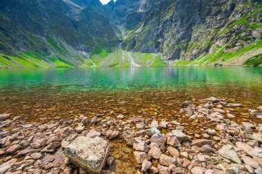 temiz su Tatras, göl Czarny have bir soğuk dağ Gölü