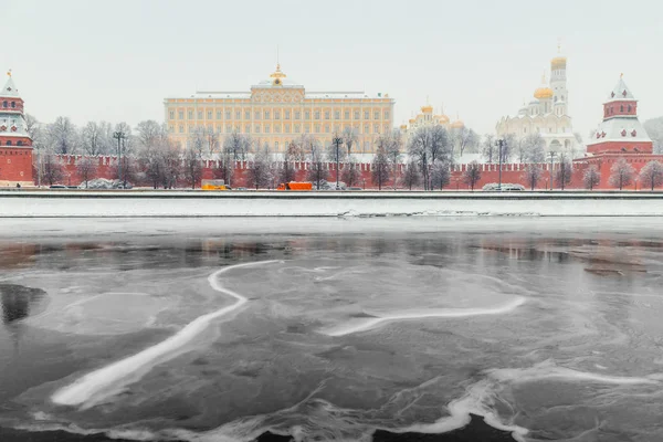 Blick Auf Den Kreml Und Den Gefrorenen Fluss Winter Moskauer — Stockfoto