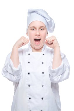 Mutlu başarılı takım elbiseli şef zaferle seviniyor, beyaz arka planda portre