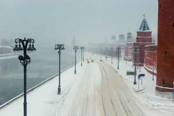 Снежная Буря Городе Москве Дорога Стен Кремля Вид Зимний Город — стоковое фото