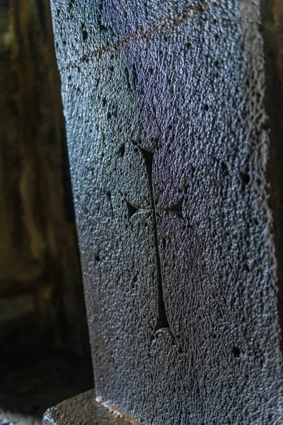 Ściana klasztoru Sanahin z rzeźbione krzyż na kamień CLO — Zdjęcie stockowe