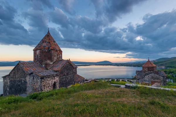 아르메니아 - 세반 호수와 모나의 인상적 인 경관 — 스톡 사진