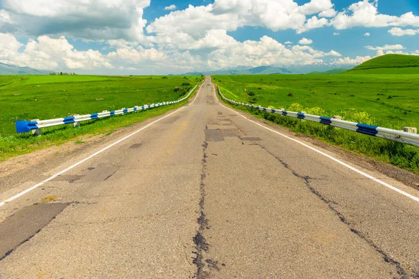 Paisaje Tiempo Soleado Carretera Para Coches Lugar Hermoso Campo — Foto de Stock