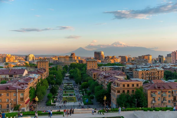 Vista Ciudad Ereván Monte Ararat Desde Cascade Armenia — Foto de Stock