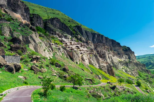 Vardzia 岩石中的洞穴城市 格鲁吉亚地标景观 — 图库照片