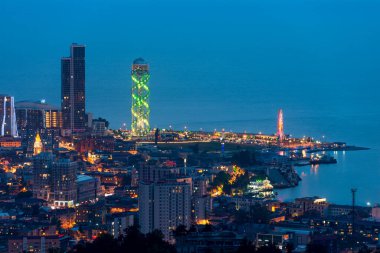 Güzel bir gece manzarası, Batum şehrinin gece manzarası.. 