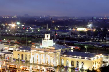 İstasyon Meydanı Yaroslavl. Gece