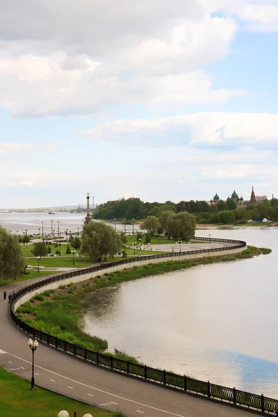 Lumineuse Journée Été Dans Strelka Yaroslavl Beau Paysage Parc Sur — Photo