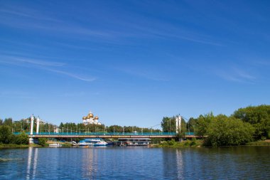 Yaroslavl; Görünüm tarafındaki Kotoroslnaya set of 