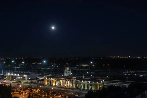 Station square Yaroslavl. Noc — Zdjęcie stockowe