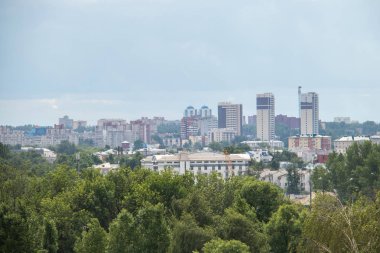 Yaroslavl. Yükseklikten görüntüle. T manastırının çan kulesinden görünümü