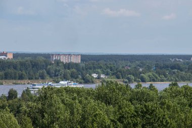Yaroslavl. Güzel peyzajlı şehir