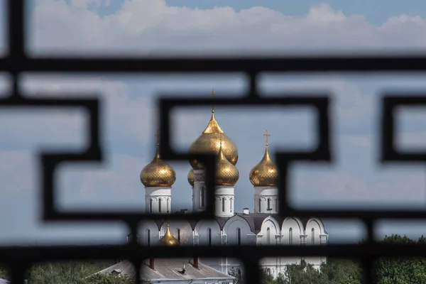 Yaroslavl. Uitzicht vanaf het Belfort van het klooster — Stockfoto