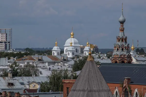 Yaroslavl. View from height. View from the monastery belfry of t — Stock Photo, Image