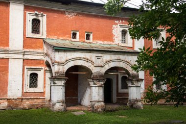 Yaroslavl. Yükseklikten görüntüle. T manastırının çan kulesinden görünümü
