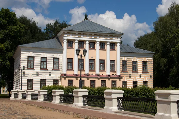 Uglich. Yaroslavl region. Uglich Kremlin. The building of the ci — Stock Photo, Image