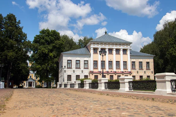 Uglich. Yaroslavl region. Uglich Kremlin. The building of the ci — Stock Photo, Image