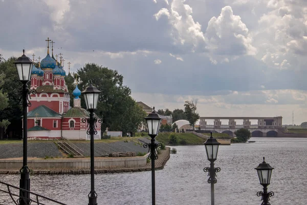 Uglich. Regione di Jaroslavl. Uglich Cremlino; Chiesa di Demetrio su — Foto Stock