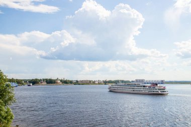 Çirkin. Yaroslavl bölgesi. Uglich hidroelektrik santrali.