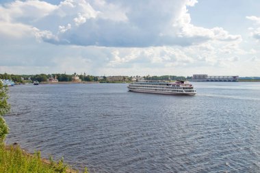 Çirkin. Yaroslavl bölgesi. Uglich hidroelektrik santrali.
