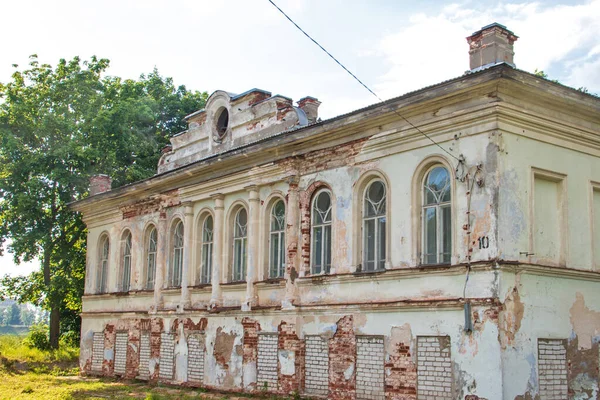 Uglich. Región de Yaroslavl. El edificio histórico del Condado Co —  Fotos de Stock