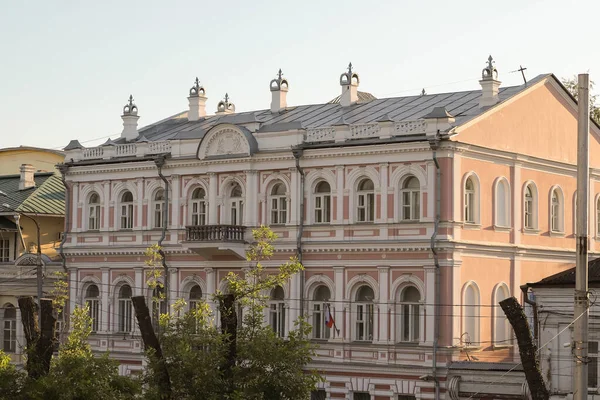 Yaroslavl Edificios Históricos Siglos Xviii Xix Hermosos Edificios Ceremoniales Atardecer —  Fotos de Stock