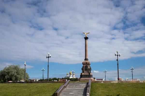 Gouden Ring Van Rusland Zonnige Zomerdag Yaroslavl Bank Van Rivier — Stockfoto