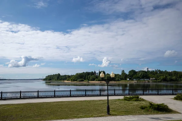 Yaroslavl Lugar Donde Río Kotorosl Desemboca Volga Flecha Yaroslavl Expansión — Foto de Stock