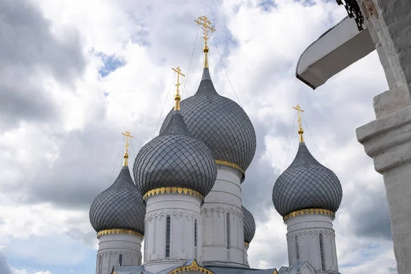 Regio Jaroslavl Rostov Zomerdag Het Rostov Kremlin Hemelvaart Kathedraal 17E — Stockfoto