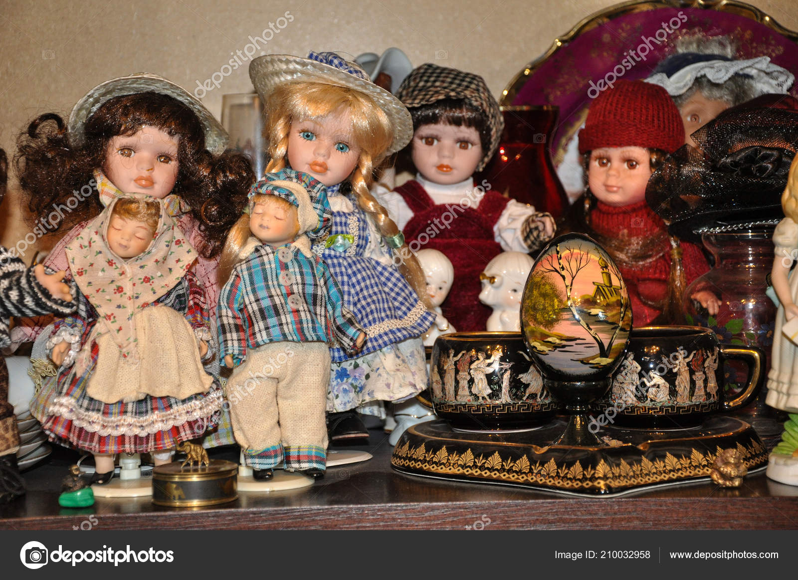 porcelain doll collectors near me