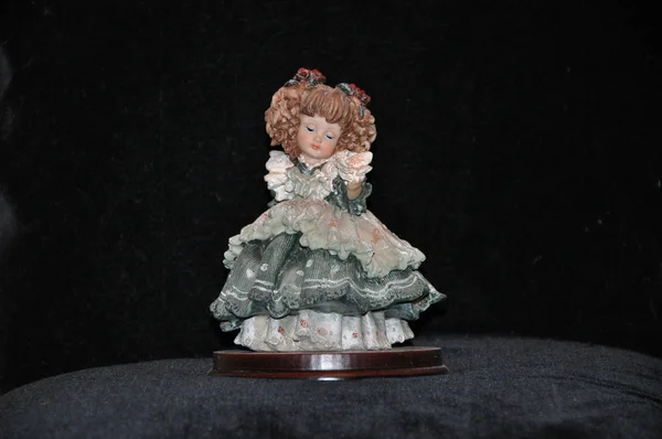 Uma Boneca Porcelana Bonecas Porcelana Coleção Estatuetas Feitas Mão — Fotografia de Stock