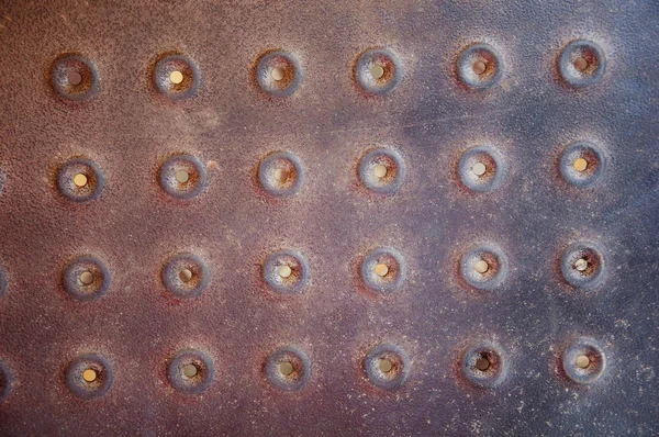 Textures de fond en métal rouillé. Fond en métal avec des trous. Corrosion du fer . — Photo