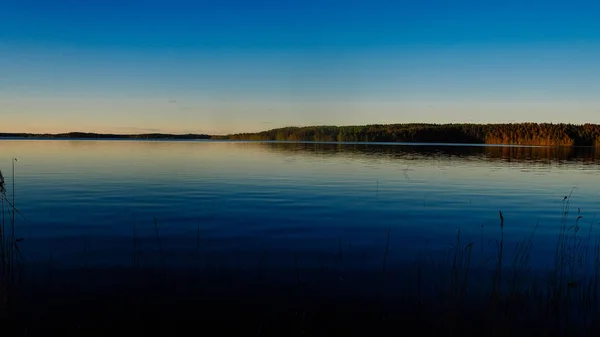 フィンランドのサイマー湖の美しい日没の風景 — ストック写真