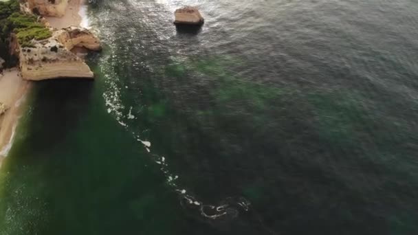 Luchtfoto Van Marina Beach Zuidelijke Portuga — Stockvideo