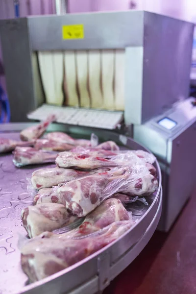 the vacuum packaging machine of the meat cutting room