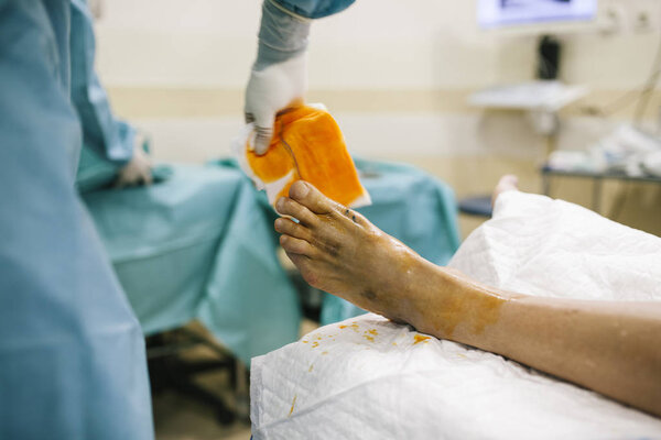 Хирургия в операционной
