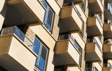 Amsterdam, Hollanda - 20 Haziran 2018: Daire üzerinde Zuidas Hollanda'nın Amsterdam, balkon.
