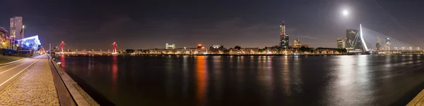 Rotterdam Nederland Juni 2018 Rotterdam Aan Rivier Nieuwe Maas Tijdens — Stockfoto