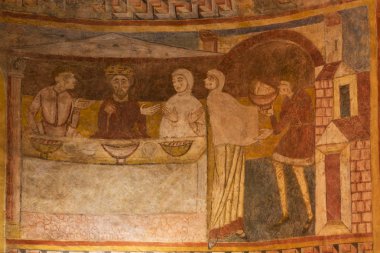 Anzy-le-Duc, Fransa-1 Ağustos 2018: Fresco resim içinde tarihsel Romanesk kilise, Anzy le Duc, Saonne-et-Loire, Fransa.