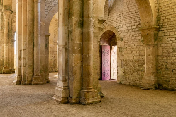 Fontenay Γαλλία Ιουλίου 2018 Εκκλησία Πυλώνες Του Romanesque Cisterian Abbey — Φωτογραφία Αρχείου