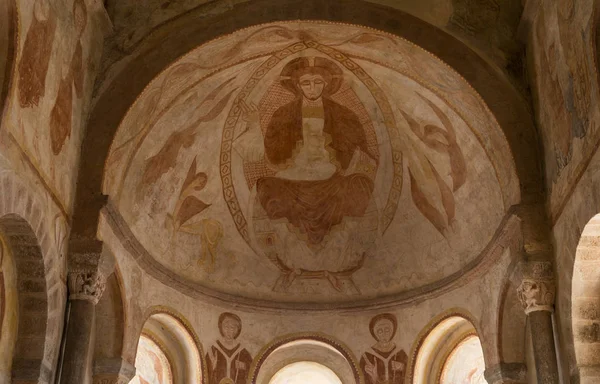 Gourdon Francie Srpna 2018 Interiér Freskami Kristus Trůn Románský Kostel — Stock fotografie
